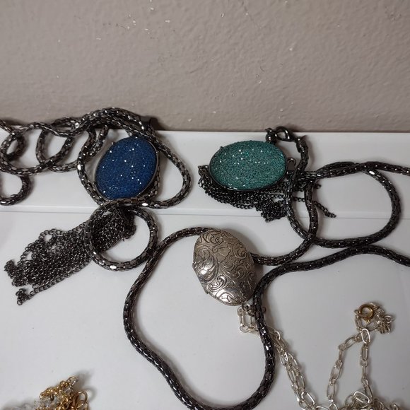 Lot Of 30 Pendant Necklaces - Picture 8 of 16